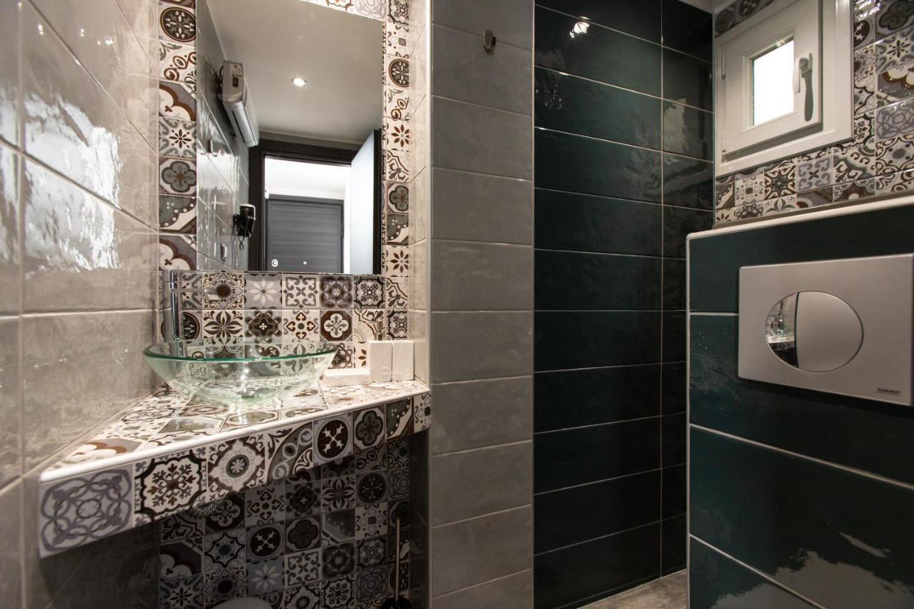 Downtown Luxury Boutique Suites : The Red Suite Salonic Exterior foto